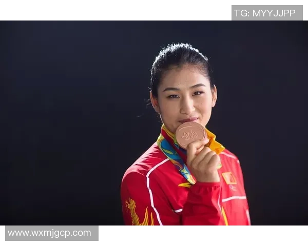 全运会拳击竞赛：奥运冠军李倩晋级八强